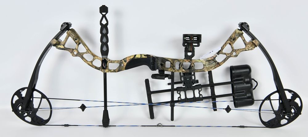 Lot 41: Diamond Archery Infinite Edge Pro Compound