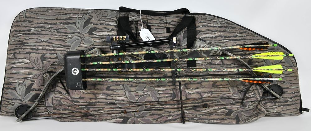 Lot 101: Legend Magnum Compound Bow W/ Acc