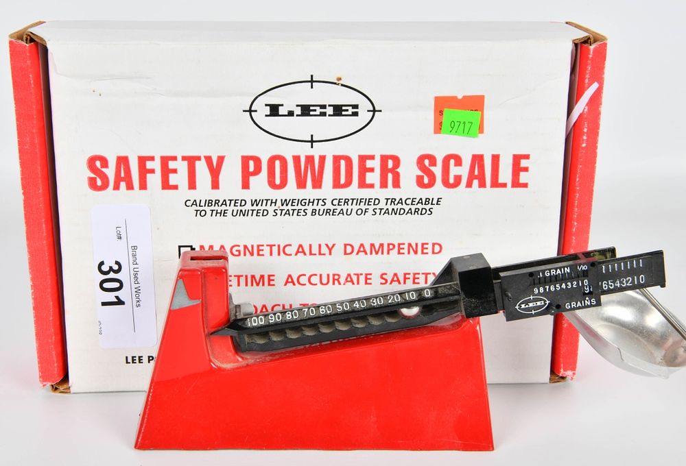 Lot 301: Lee Safety Powder Scale in box