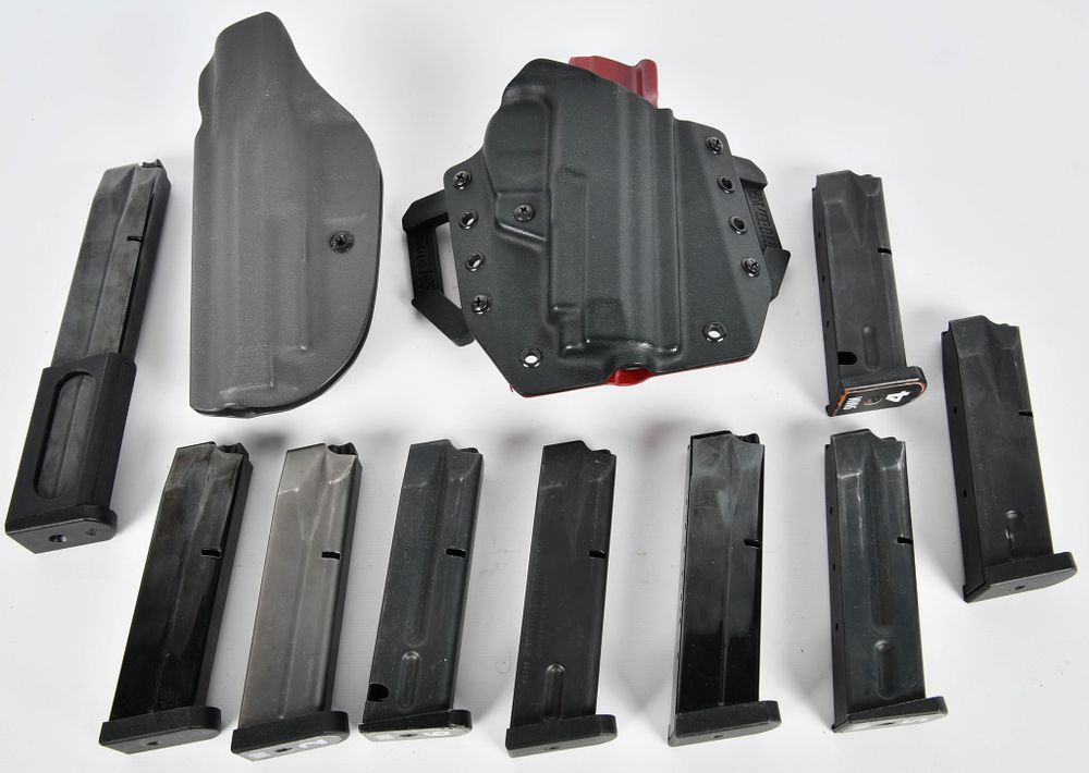 Lot 337: Lot of 9 Beretta M9 92 Magazines & 2 Holsters