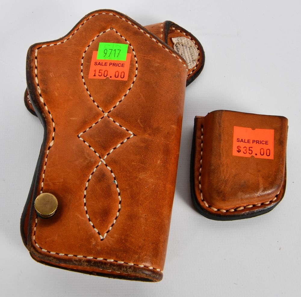 Lot 356: Milt Sparks Hand Stitched Leather Holster