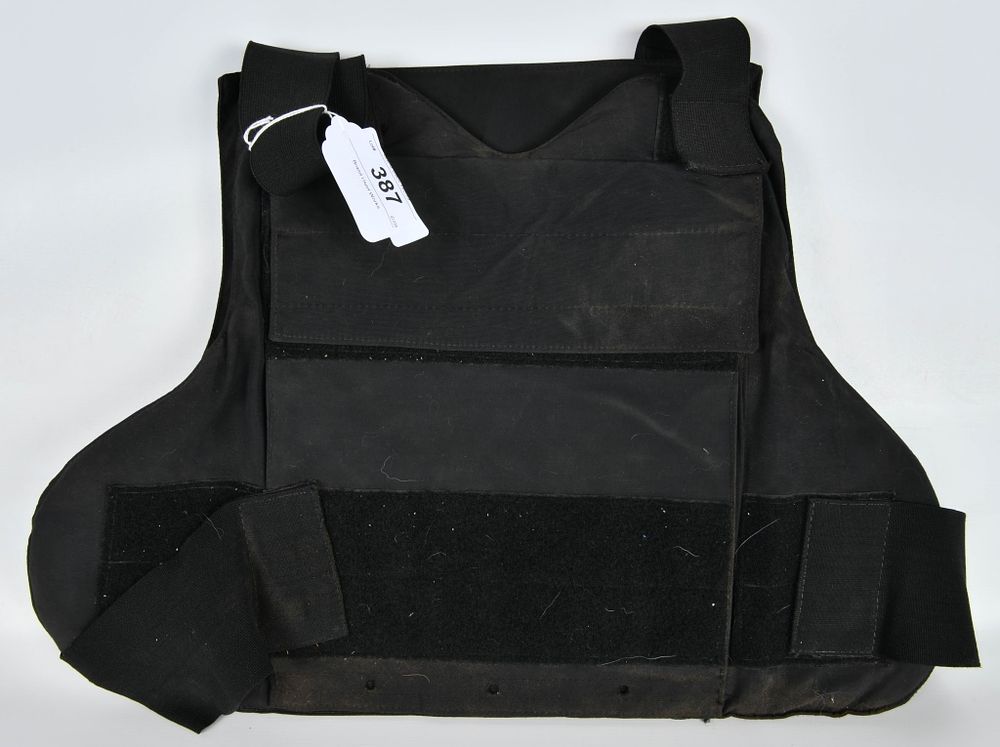Lot 387: Second Chance Plate Carrier Vest