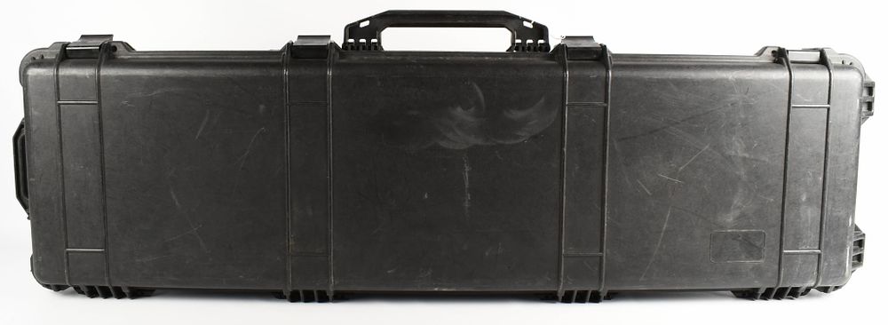 Lot 406: Wannabe Pelican Rolling Double Rifle Hardcase