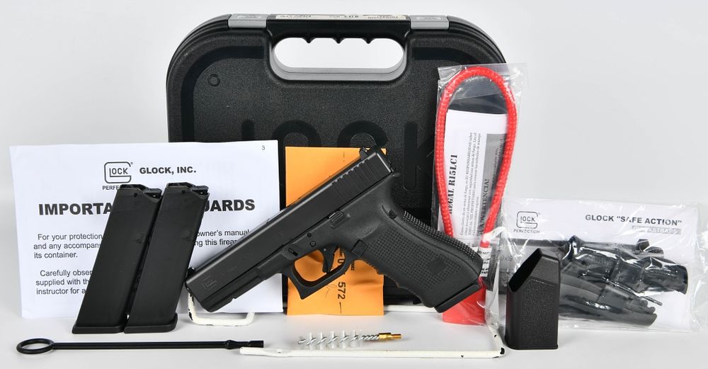 Lot 456: NEW Glock G17 Gen 4 Semi Auto Pistol 9MM