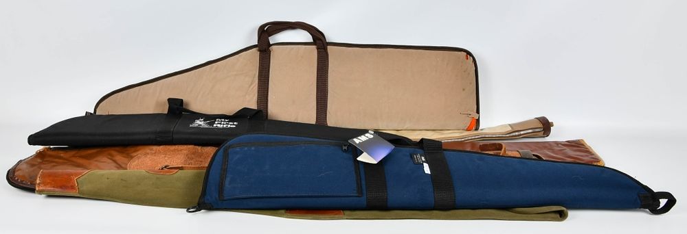 Lot 476: 7 Various Size Soft Padded Long Gun Cases
