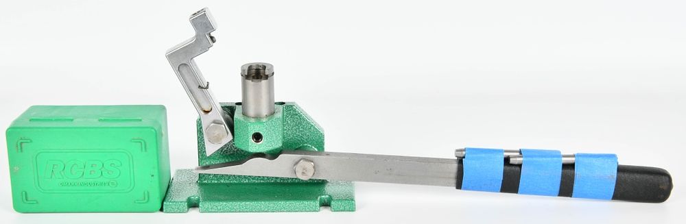 Lot 481: RCBS Auto Priming Tool With Shell Holder