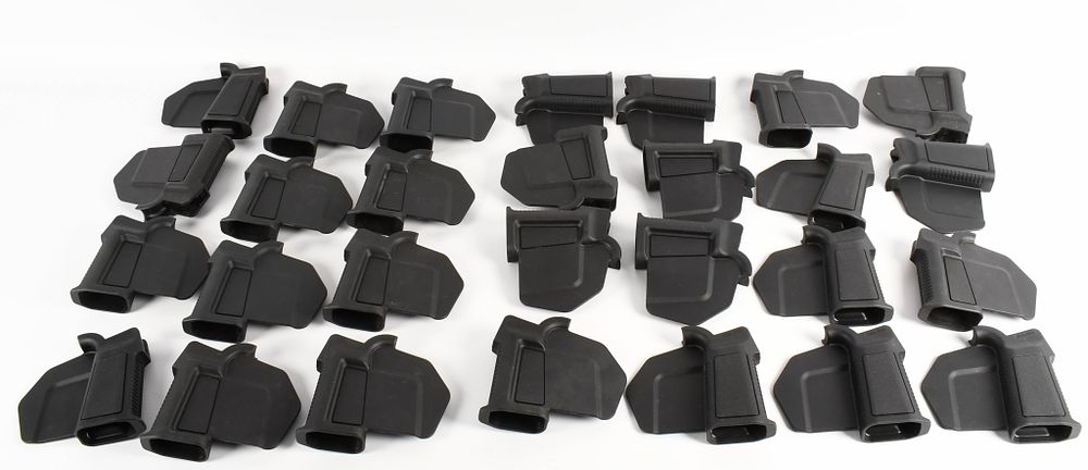Lot 511: Lot of 28 New RifleGear F1 AR Featureless Grip