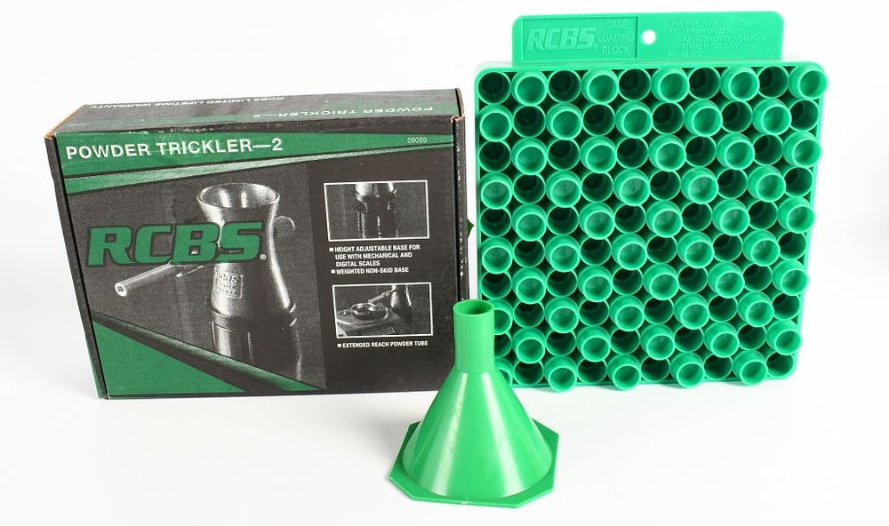 Lot 1102: RCBS Powder Trickler 2 & funnel & Case load block