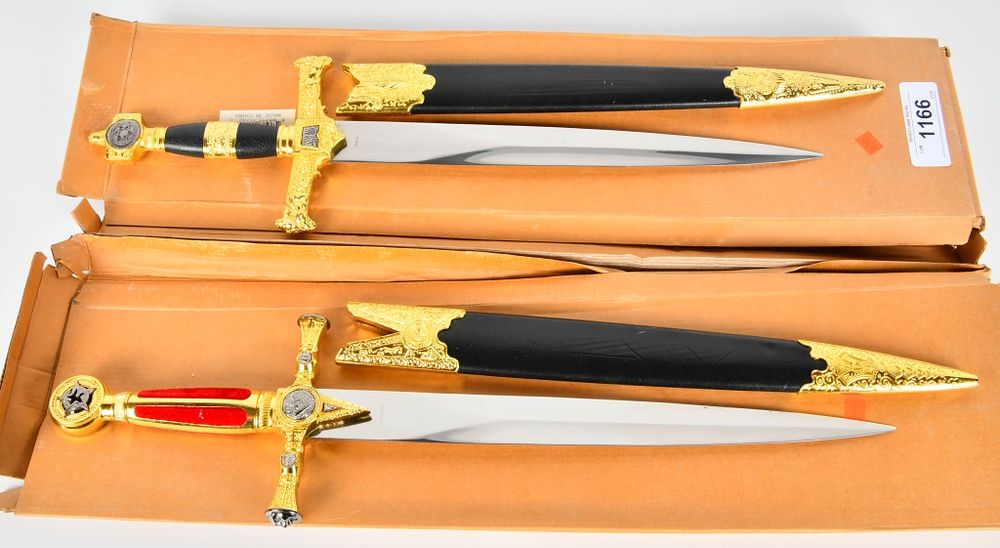 Lot 1166: 2 New In the Box Medieval Fantasy Short Swords