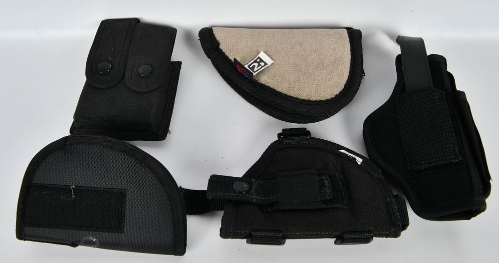 Lot 1175: 3 Nylon Holsters , 1 Pistol Case & 1 Mag Pouch