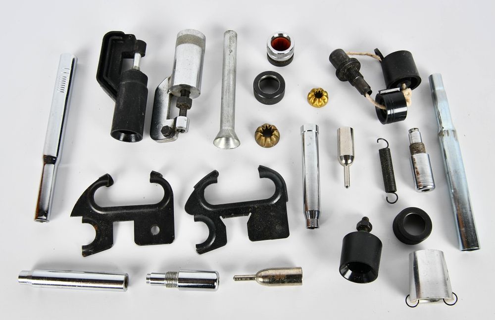 Lot 1206: Mec 600 JR 20 Ga Reloading Press Conversion Kit