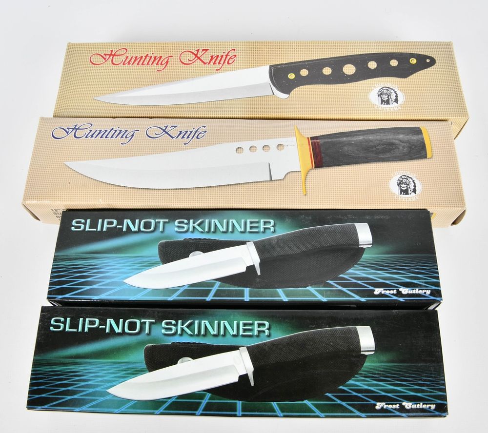 Lot 1226: 4 New In the Box Fixed Blade Knives