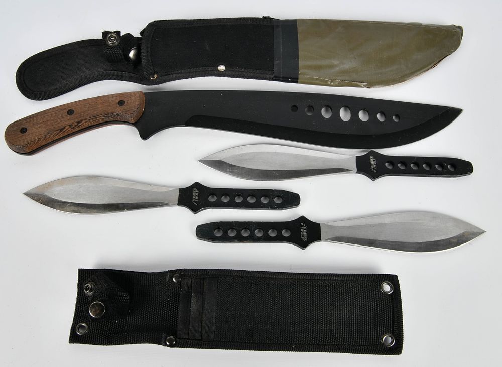 Lot 1236: Unmarked Machete W/ Throwing Knife Set