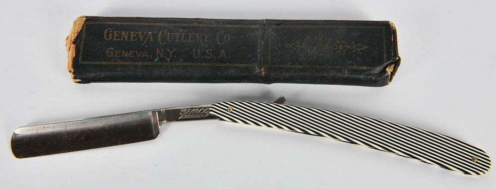 Lot 1266: Antique Geneva Genco Straight Shaving Razor