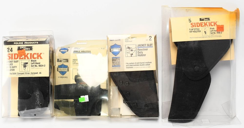 Lot 1320: New In the Box Uncle Mikes Holsters
