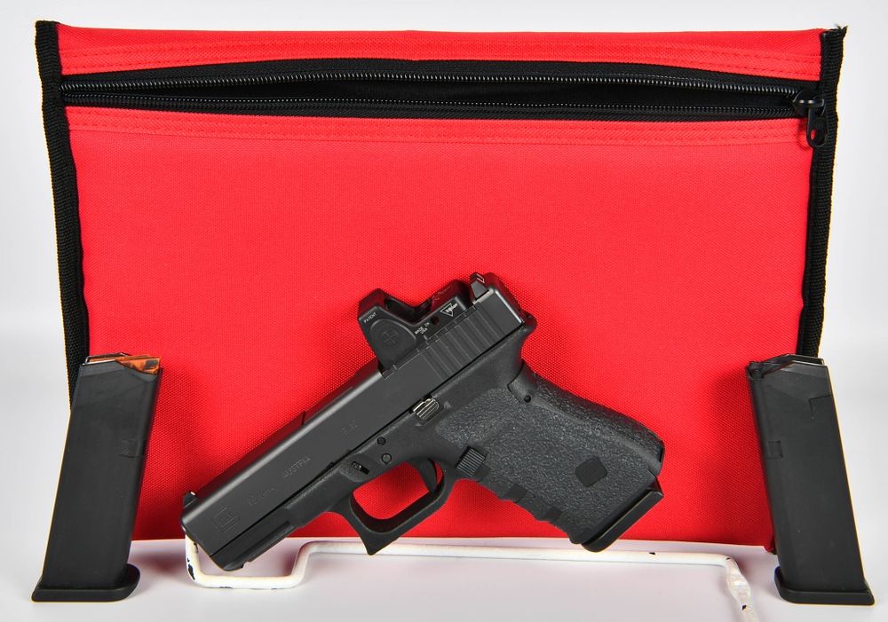 Lot 1437: Glock 19 Gen 4 Semi Auto Pistol W/ Trijicon 9MM