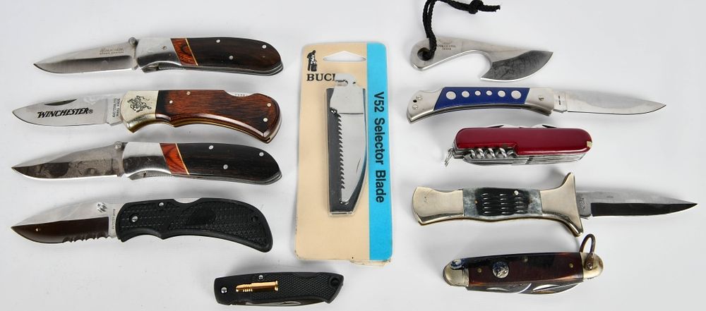 Lot 1465: 9 Various Folding Pocket Knives W/ More!