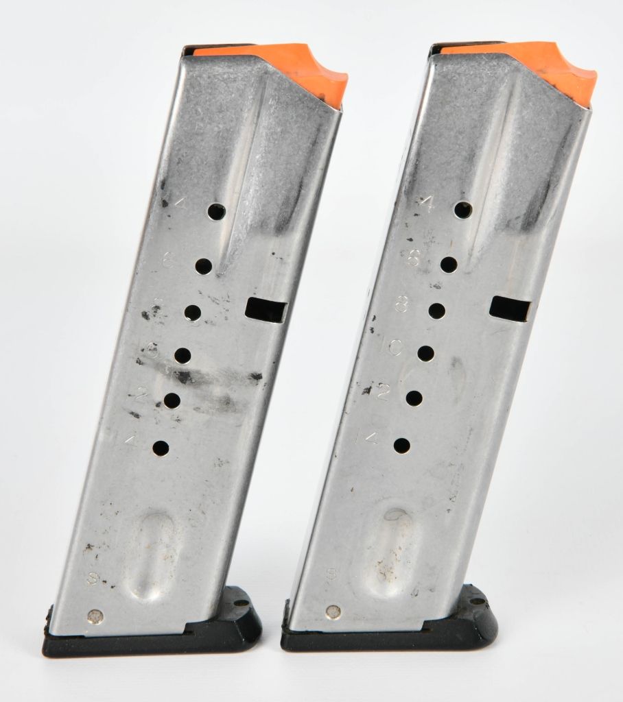 Lot 1476: 2 Smith & Wesson 59/69 9mm Magazines