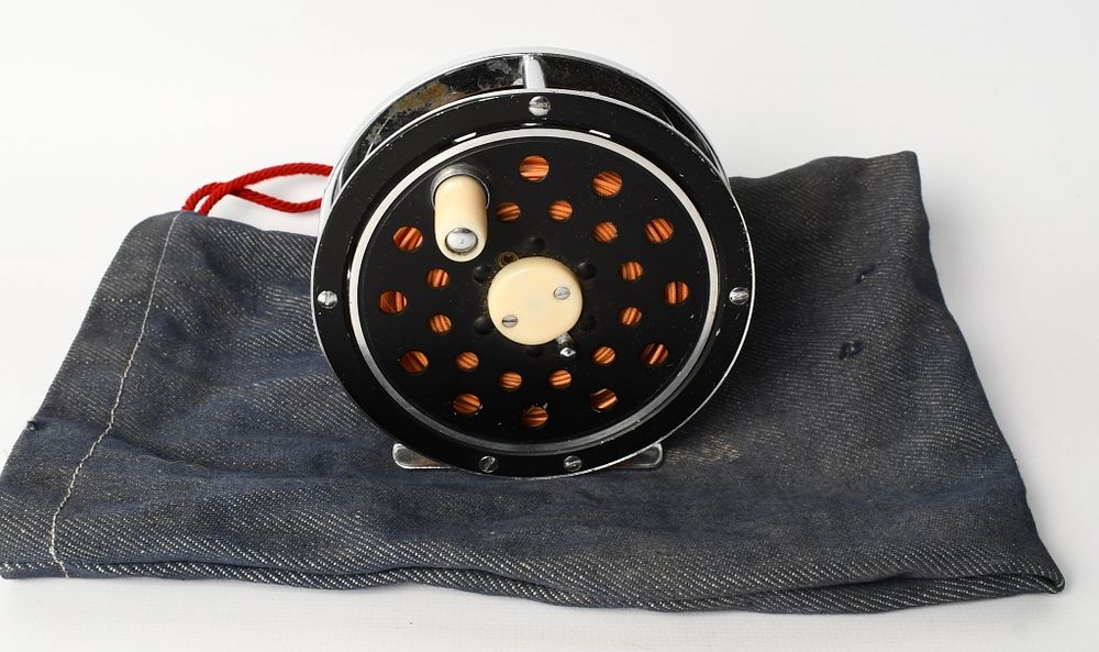 Lot 1529: Vintage Fly Reel from Japan