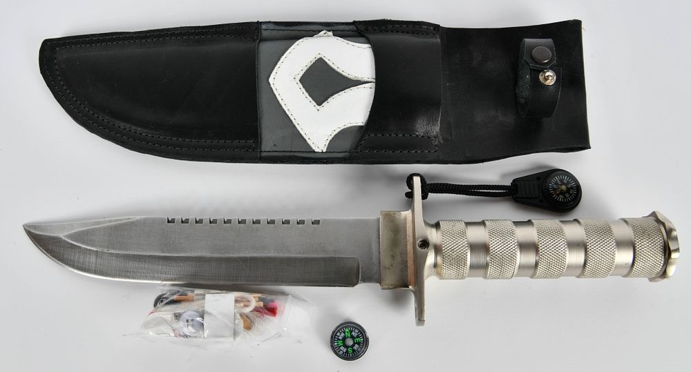 Lot 1597: Gordon Tactical Survival Stainless Knfe/Dagger