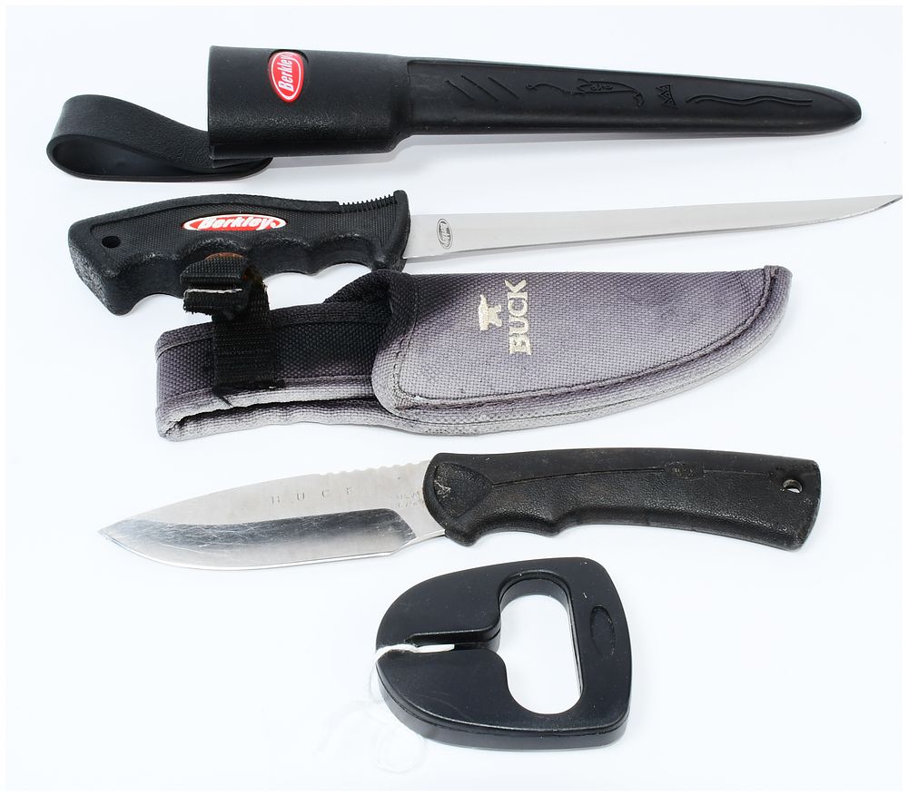 Lot 122: A Buck Knives 679 BuckLite MAX Large Guthook Fixed Blade Knife, a Berkley Fillet Knife, and an Accessory