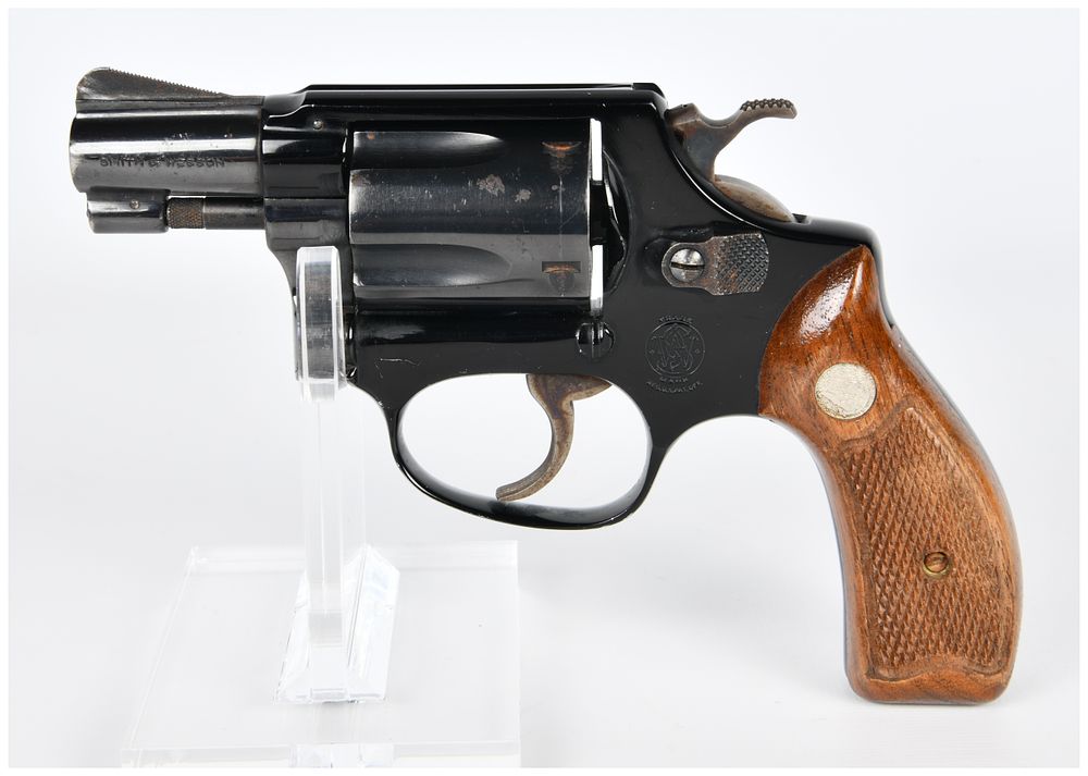 Lot 132: Smith & Wesson Chiefs Special Airweight Revolver, .38 Special