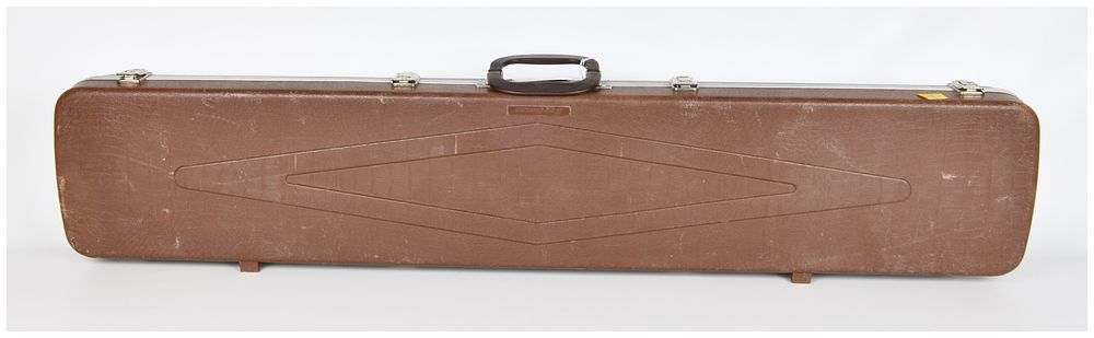 Lot 320: Doskocil Gun Guard Vintage Hardshell Rifle Shotgun Case, 52 Inches