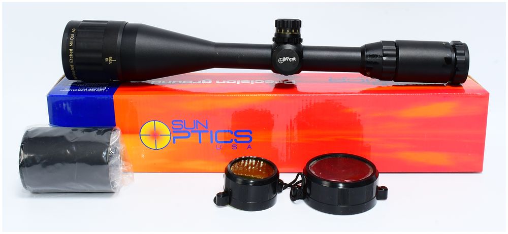 Lot 1100: Sun Optics USA CS87 6-24x50 TRUTAC Illuminated Mil-Dot Rifle Scope with Sunshade and Filters
