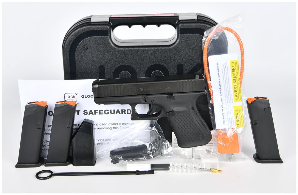 Lot 1197: New In Box Glock 19 Gen 5 9mm Semi-Automatic Pistol, Serial Number CBUN605