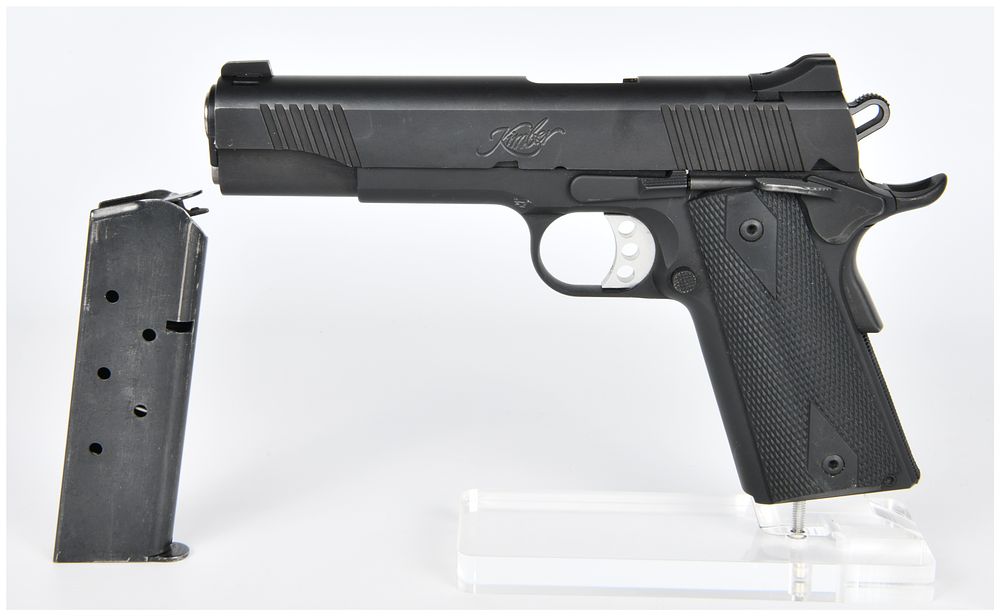 Lot 1209: Kimber 1911 Custom II .45 ACP Semi-Automatic Pistol