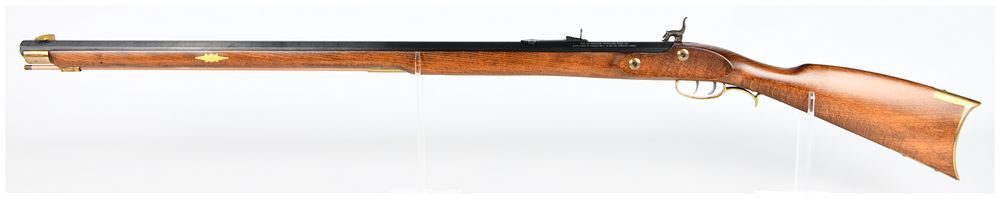 Lot 1236: A Traditions Shenandoah .36 Caliber Percussion Long Rifle