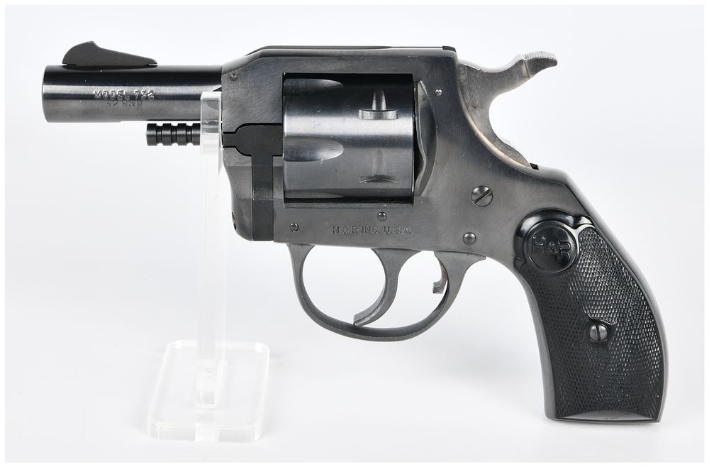 Lot 1335: Harrington & Richardson Model 732 Revolver, .32 S&W