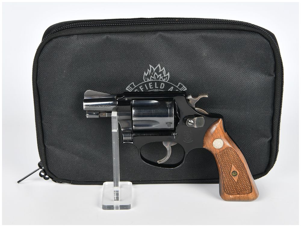 Lot 1347: Smith & Wesson Model 37 Chief's Special Airweight .38 Special Double Action Revolver