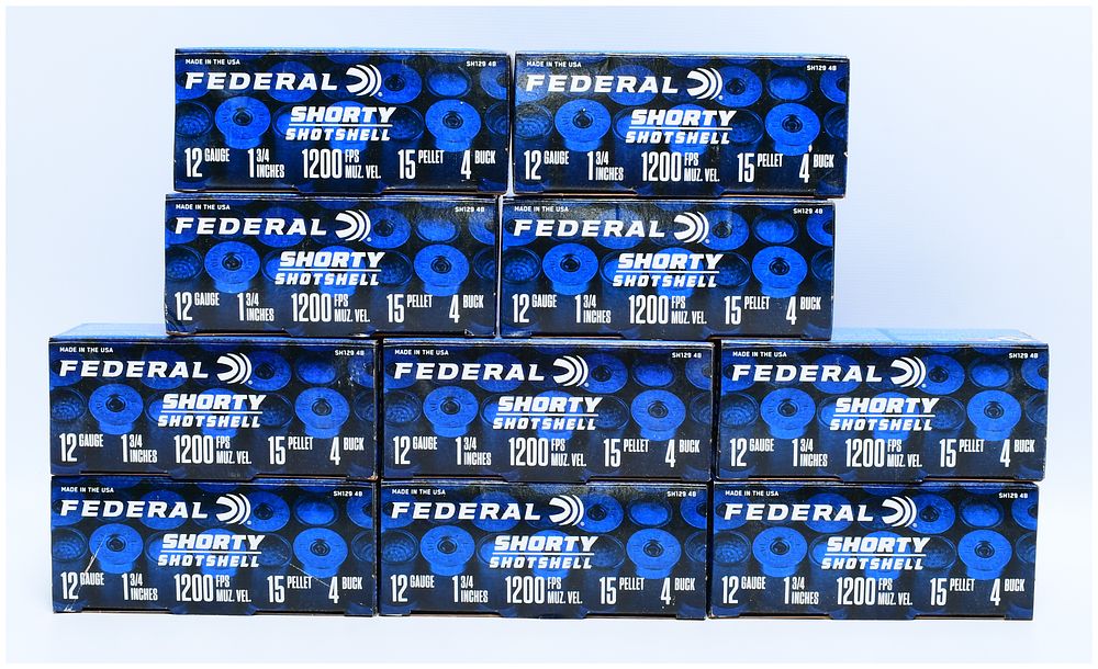 Lot 1513: A Lot of 100 Rounds Federal Shorty Shotshell 12 Gauge #4 Buck Ammunition, Product Code SH129 4B