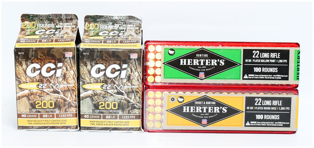 Lot 1552: 600 Rounds of .22 Long Rifle Ammunition, including CCI Clean-22 Realtree Edition and Herter's