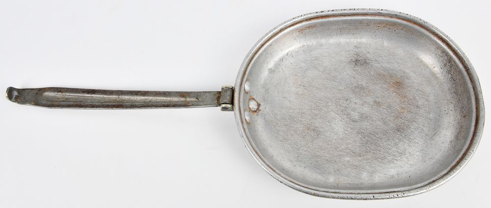 Lot 1091: WWI US Army Mess Kit M1910 Frying Pan