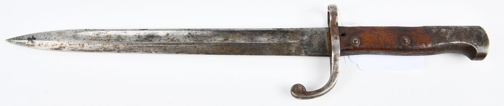 Lot 1433: A W.K.&CIE Solingen Military Bayonet with Curved Quillon