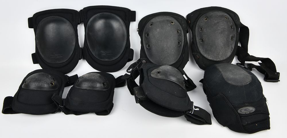 Lot 1499: A Group of HellStorm Tactical Protective Pads and an EAGLE USA Load-Bearing Vest