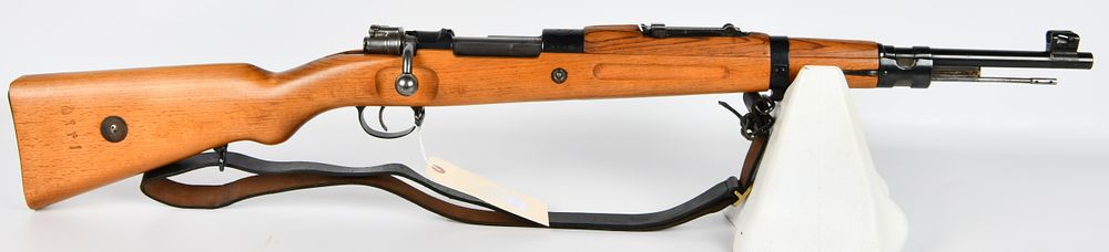 Lot 489: Persian Contract Mauser Model 30 Carbine, Dated 1309 (1930-1931)
