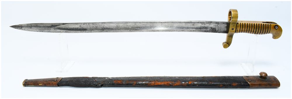 Lot 238: US Civil War Era Yataghan Saber Bayonet