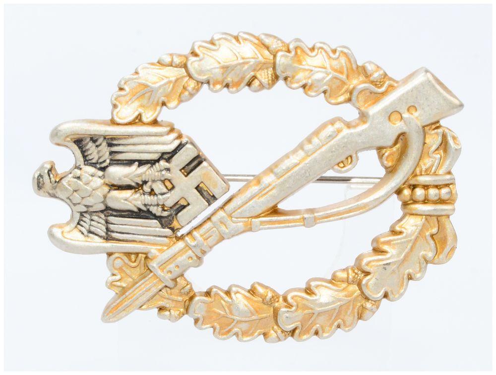 Lot 280: German Wehrmacht Infantry Assault Badge, Silver Grade, by Juncker