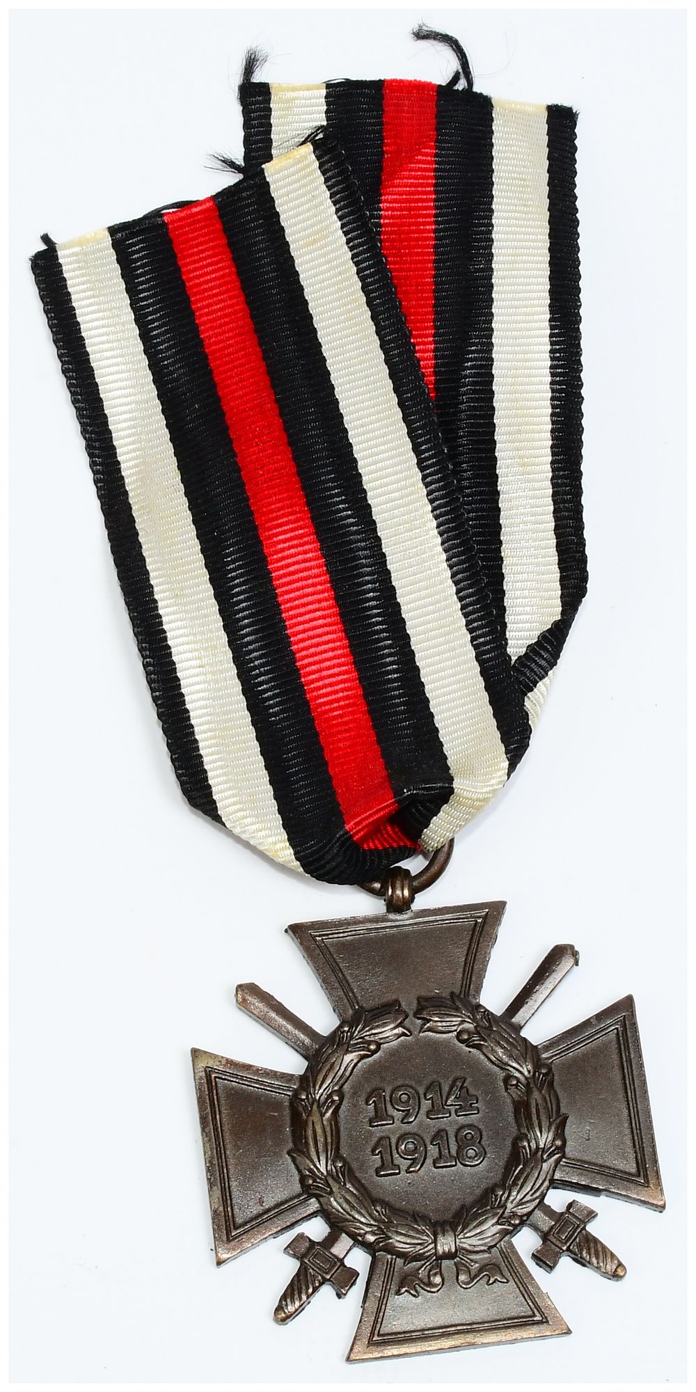 Lot 352: German WWI 1914-1918 Cross of Honour (Hindenburg Cross) by Ochs & Bonn (O.&B.)