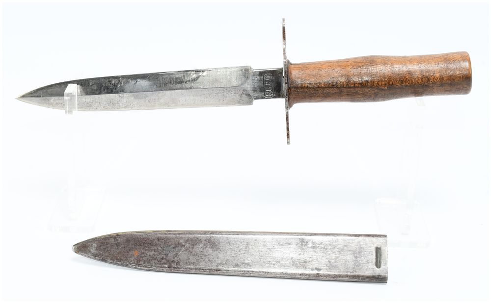 Lot 388: WWI French M1916 Trench Fighting Knife, 'Le Vengeur' Type, with Scabbard, Marked (S.G.CO)