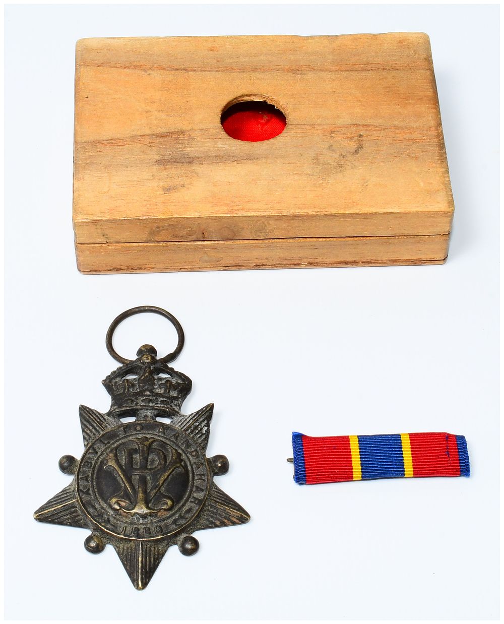 Lot 442: A Three-Piece Late Victorian Commemorative Medal Ensemble