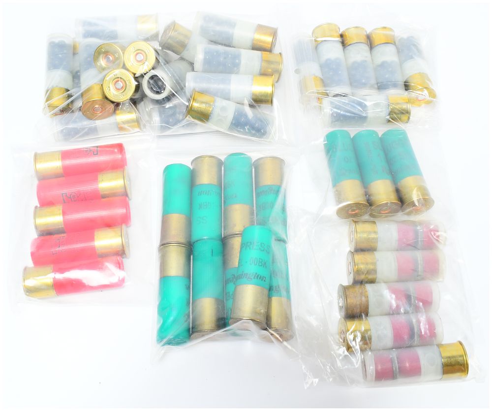 Lot 526: 46 Rounds of Assorted 12 Gauge Rifled Slugs & 12 Gauge Buckshots, including Remington 00 Buck