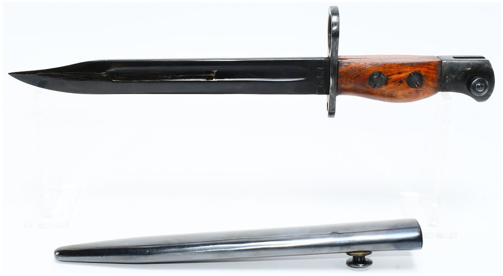 Lot 583: British No.5 Mk1 'Jungle Carbine' Bayonet with Scabbard, Rifle Factory Ishapore (R.F.I.)