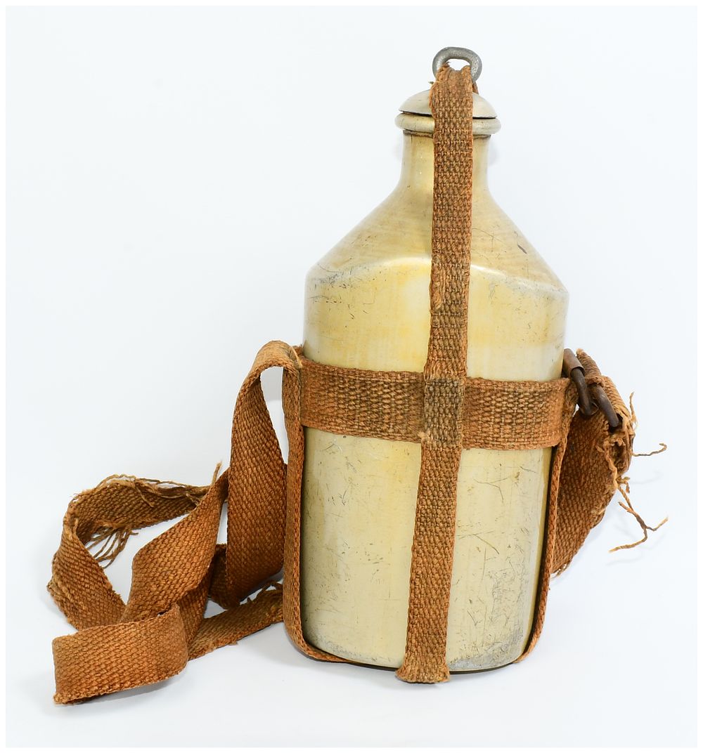 Lot 1063: Japanese Imperial Army WWII Canteen