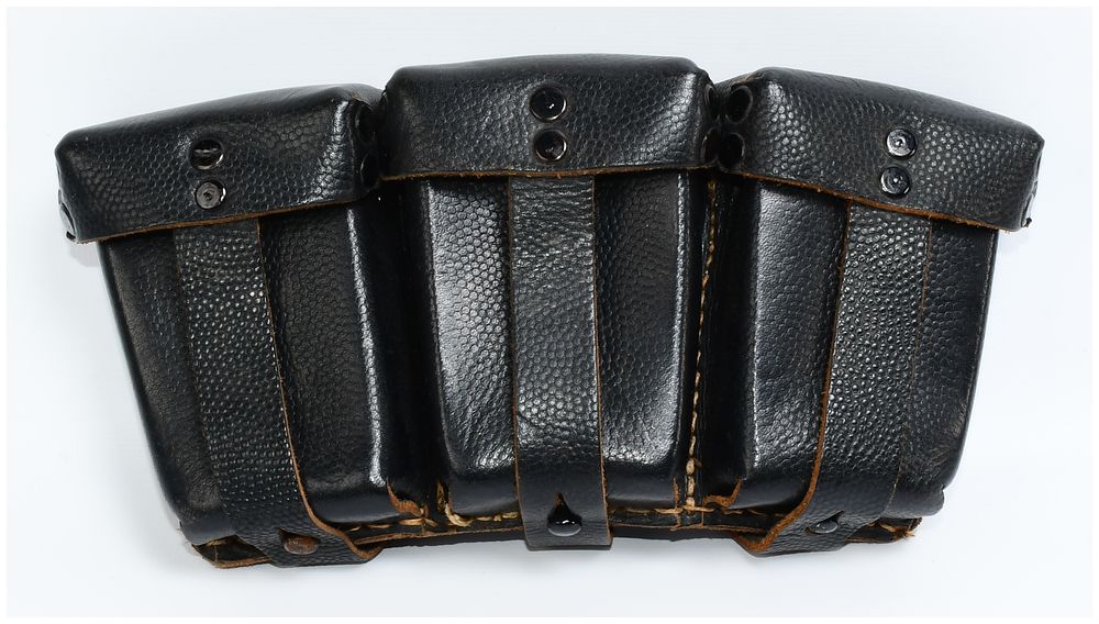 Lot 1178: Original WW2 German K98 Ammunition Pouch with RBNr.