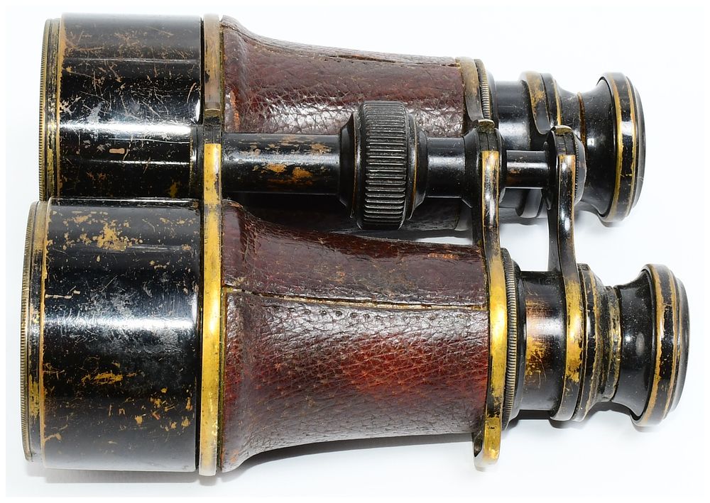 Lot 1448: WWI Era French Field Binoculars, Black Lacquer and Leather