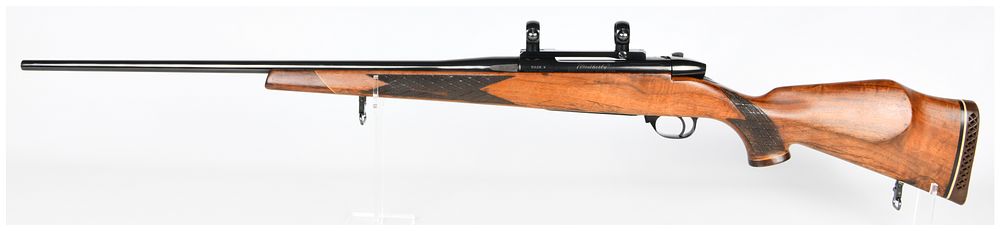 Lot 135: Weatherby Mark V Bolt-Action Sporting Rifle, .270 WBY. with 24" Barrel
